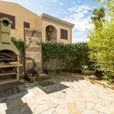 別荘 Borghi Piscina By Interhome ヴィッラシミーウス